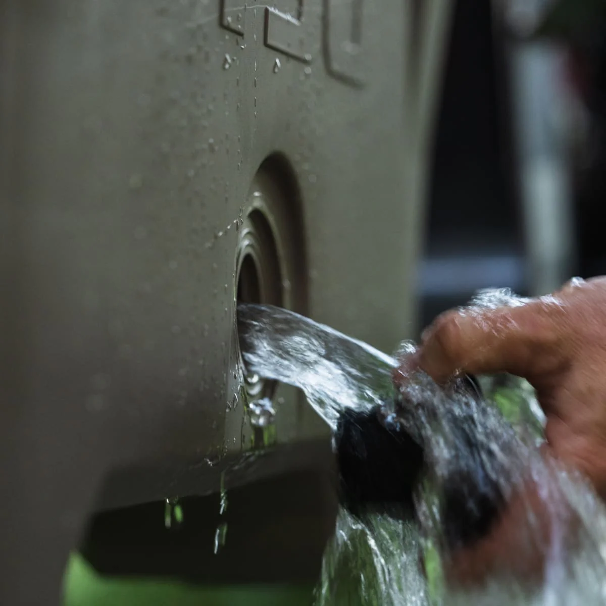 Grizzly 450 Quart Cooler - Image 36